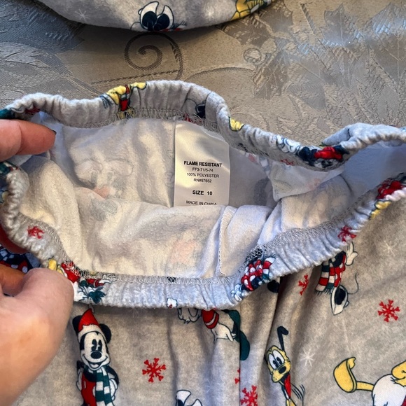 Disney Mickey Mouse pajamas - Picture 3 of 4